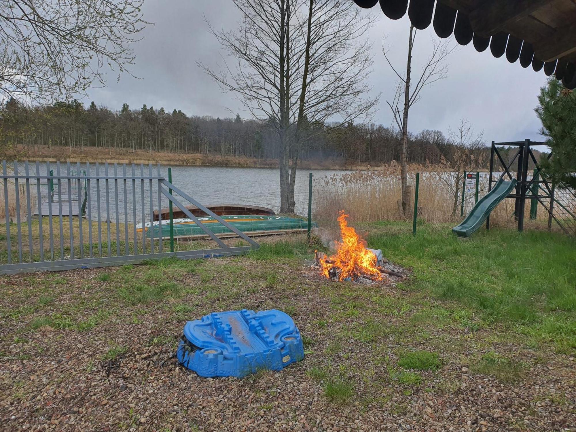 Apartamenty Jasmin I Lilia Jez. Sunowo Kolo Elku Chrzanowo エクステリア 写真